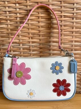 Coach vintage white demi shoulder bag 6754 Shibuya exclusive flower floral